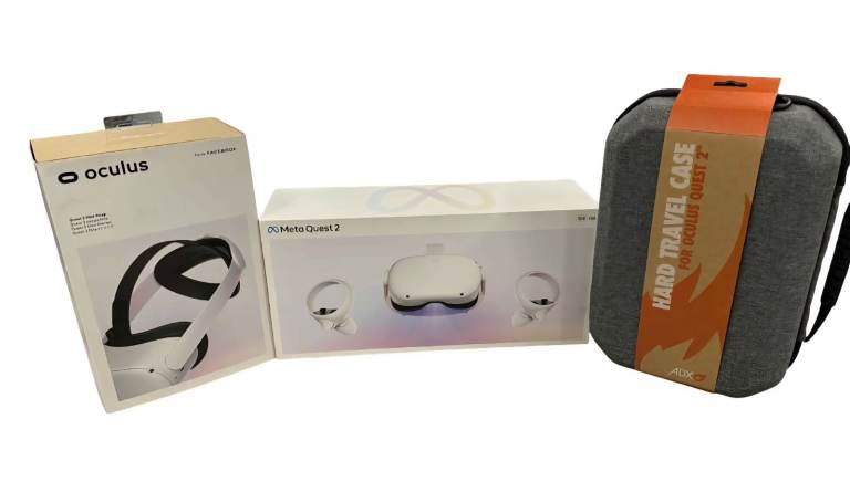Meta Quest 2 VR Headset With Strap/Case 128GB White