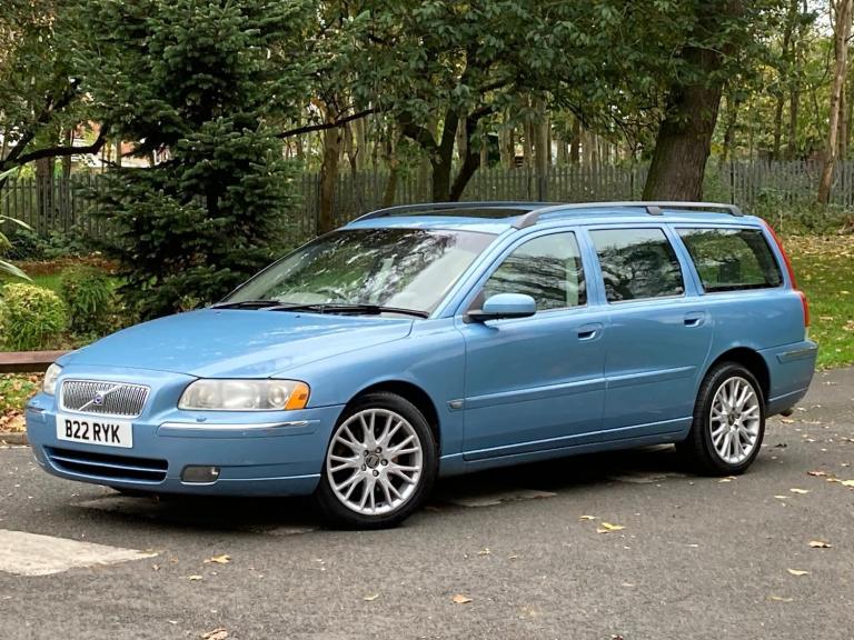 2006 Volvo V70 D5 SE 2.4 Diesel * *Great Spec + Great Condition * *Manual Diesel