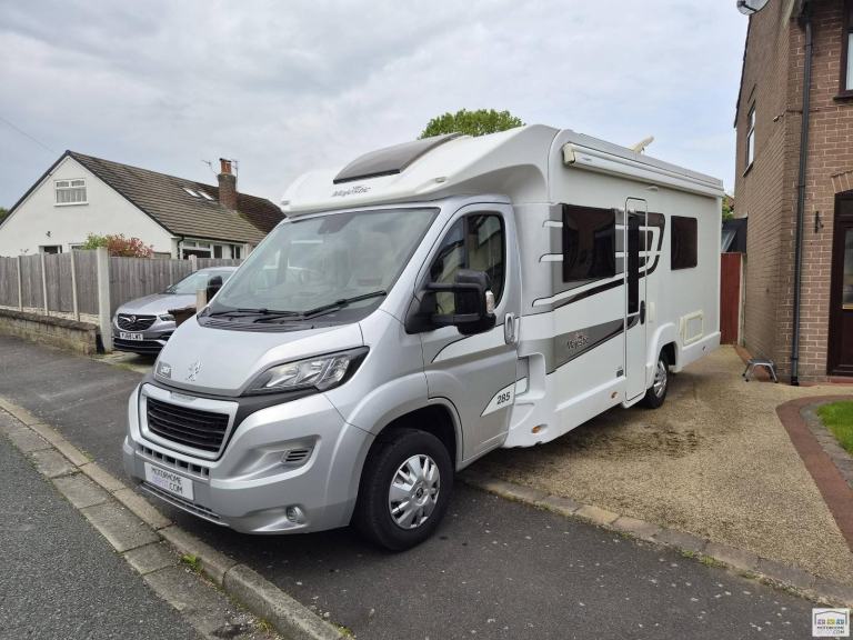 Elddis Majestic 285 - 4 berth, 4 belt