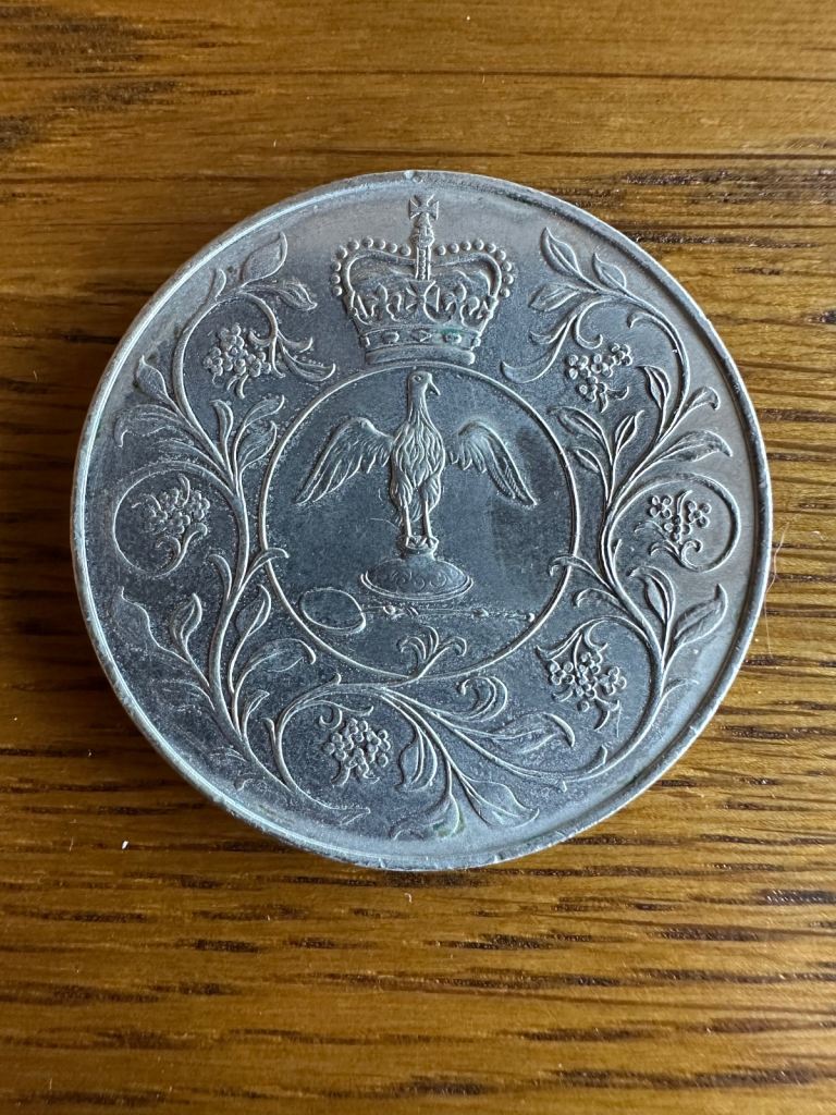 Queen Elizabeth II - 1977 Silver Jubilee Commemorative Crown Coin