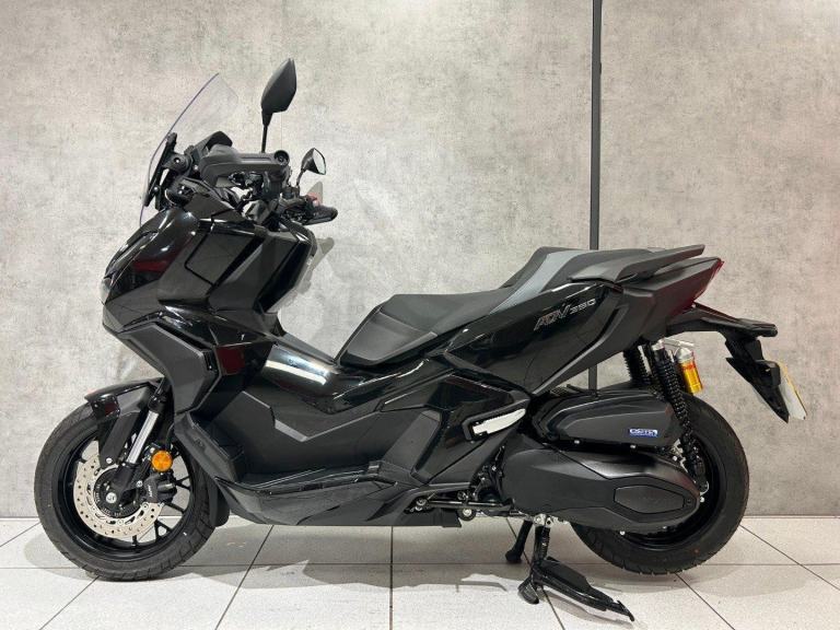 2025 Honda ADV350 - ONLY 530 MILES!!