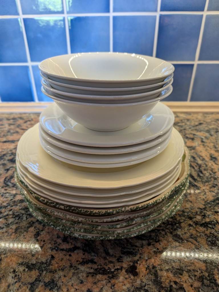 Selection of 13 Plates & 4 Bowls