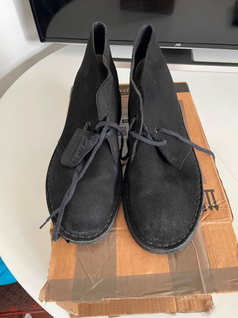 Clarks Black Suede Desert Boots - Men's UK 7, Good Condition