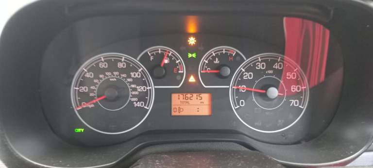 Fiat, GRANDE PUNTO, Hatchback, 2010, Manual, 1368 (cc), 5 doors