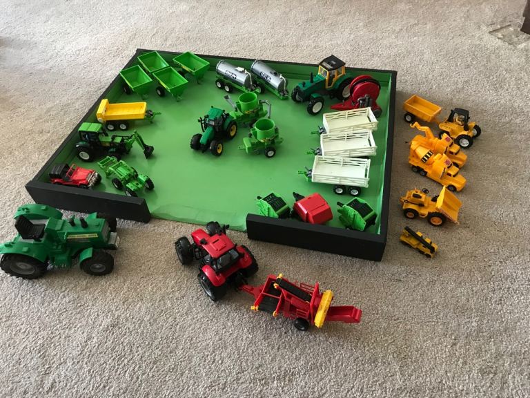 TOY FARM FULL SET £40