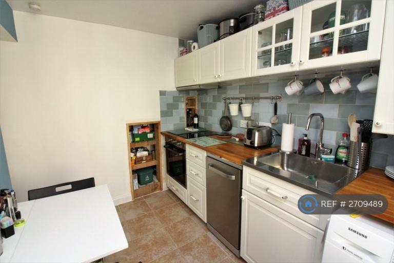 2 bedroom house in High Street, Stotfold, Hitchin, SG5 (2 bed) (#2709489)