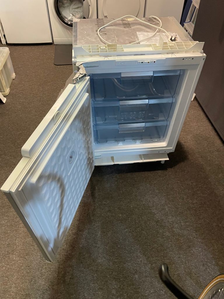 Bosh integrated freezer