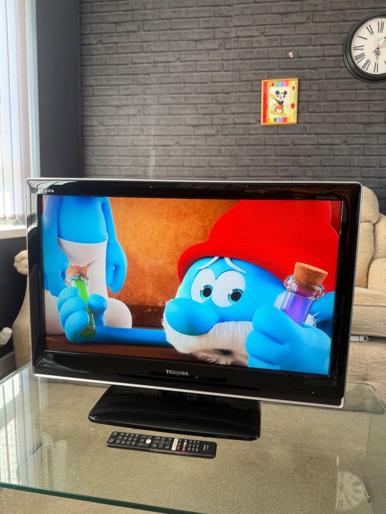 32 inch Toshiba Full HD Freeview Tv