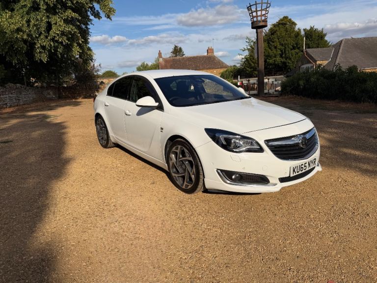 Vauxhall, INSIGNIA, Hatchback, 2016, Manual, 1956 (cc), 5 doors
