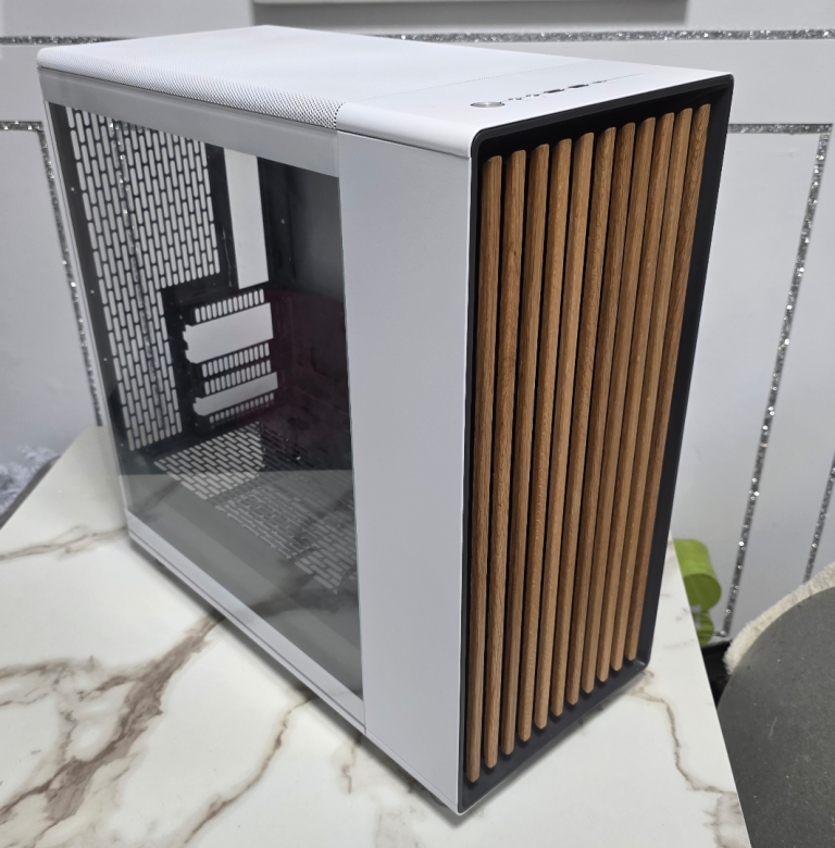 Fractal Design North XL Chalk White TG