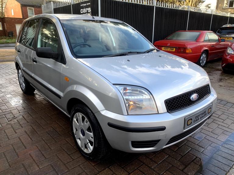 2004 Ford Fusion 1.4 2 Hatchback 5dr Petrol Manual (158 g/km  79 bhp) Petrol