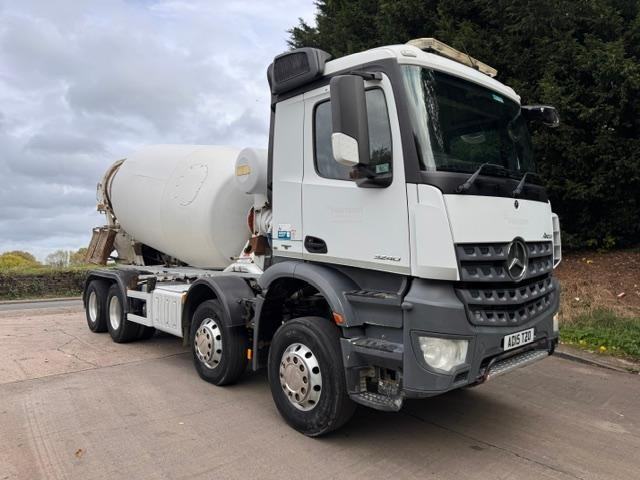 2015 15 Mercedes Arocs 3240 Euro 6 8x4 Hymix concrete mixer