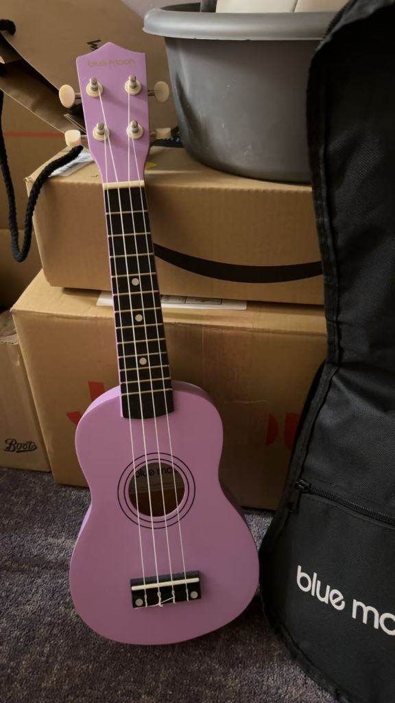 sell，very new ukulele！