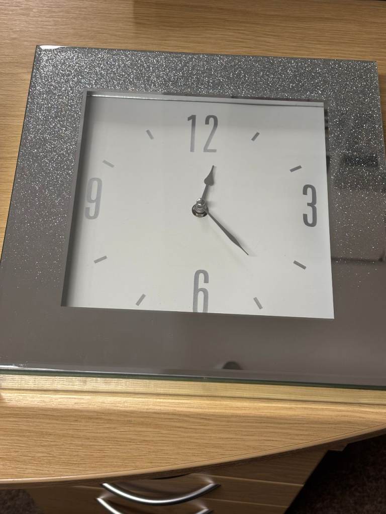 Glittery Silver Mirrored Square Clock – Good Condition