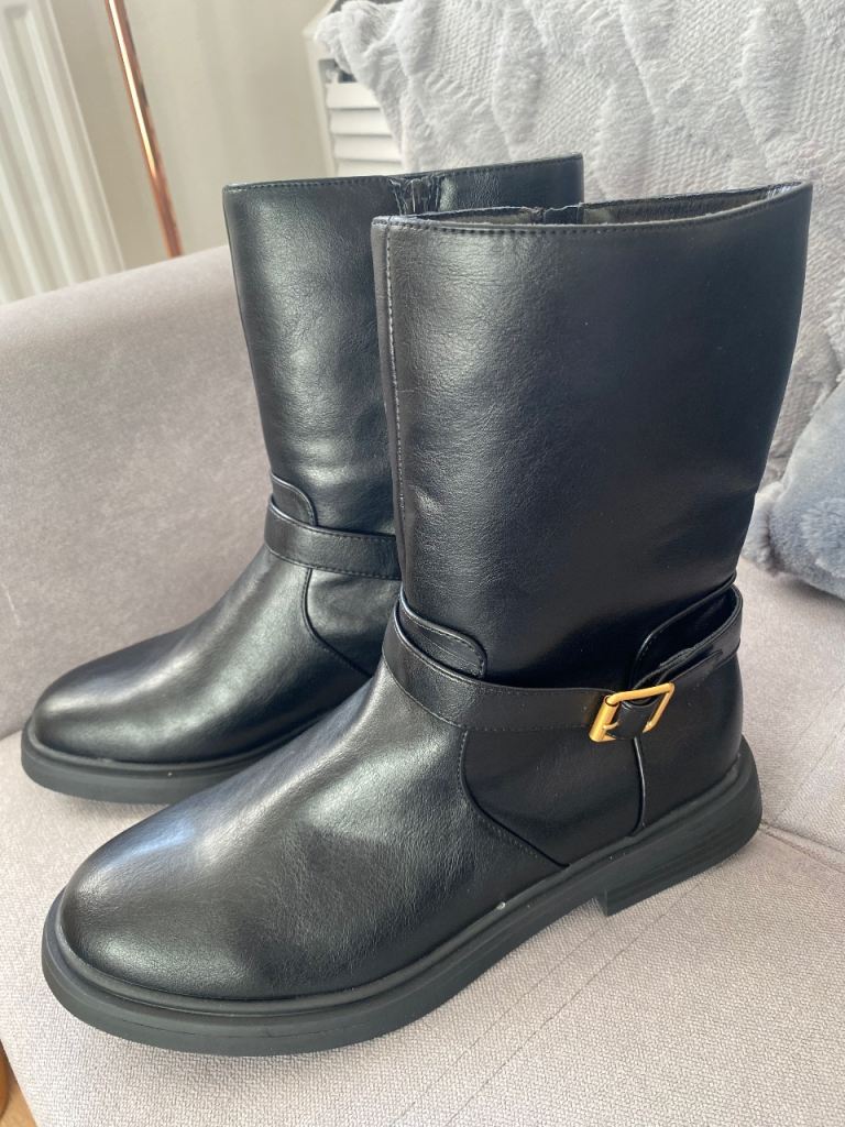 BNWT Wide fitting calf length boots from Matalan Size 6, £14.00 for Sale