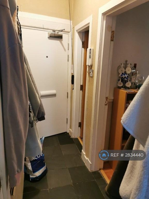 1 bedroom flat in Bruce Street, Edinburgh, EH10 (1 bed) (#2834440)