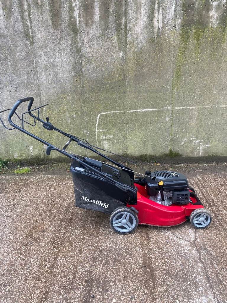 MOUNTFIEILD S 481 PD SELF PROPELLED PETROL LAWNMOWER FOR SALE.