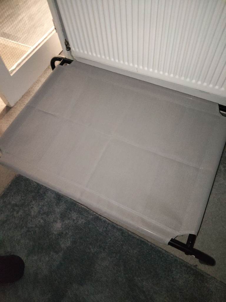 Brand new elevated pet cooling bed 