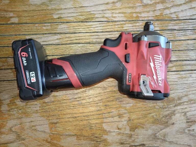 Milwaukee M12 FIWF12 1/2" Stubby Impact Wtench 