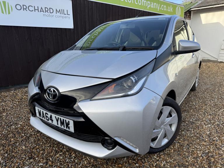 TOYOTA AYGO 1.0 VVT-i x-play 2014