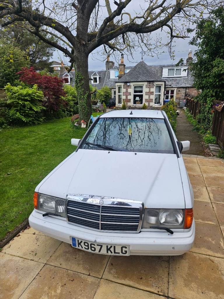 Mercedes-Benz, 190, Saloon, 1992, Manual, 1797 (cc), 4 doors