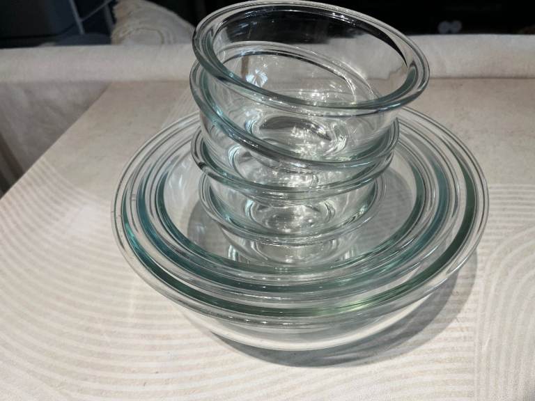 7-Piece Heavy Glass Mixing Bowl Set – 3 Large + 4 Small – Barely Used