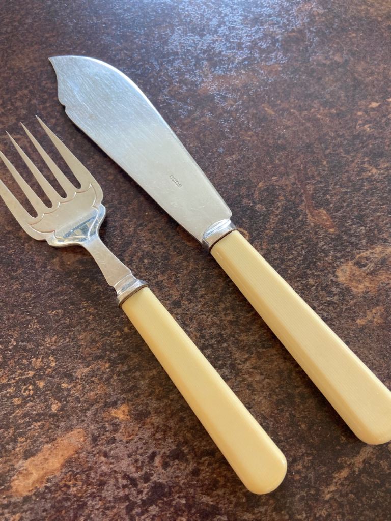PAIR  of FISH SERVERS ( silver plated & bone handles )