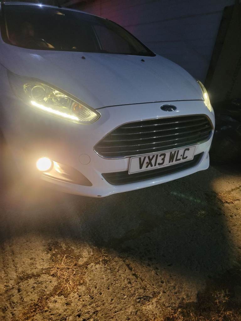 Ford fiesta front bumper 