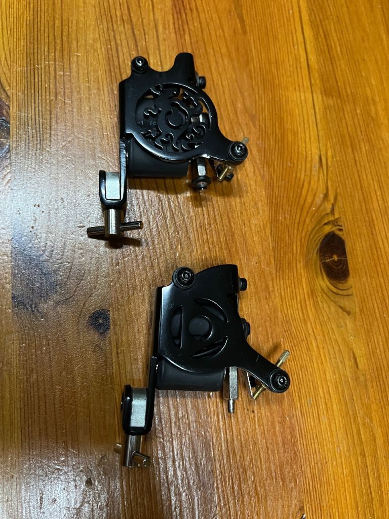 2x tattoo machines liner and shader 