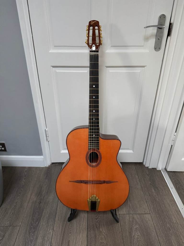 Oval Hole Gypsy Jazz Guitar with Pickup