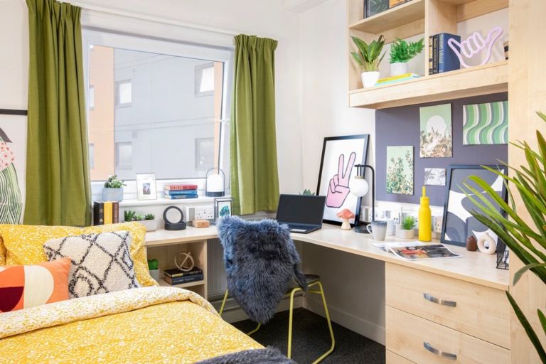 Large Double Student En-suite in Birmingham City Centre (with Financial Incentive)