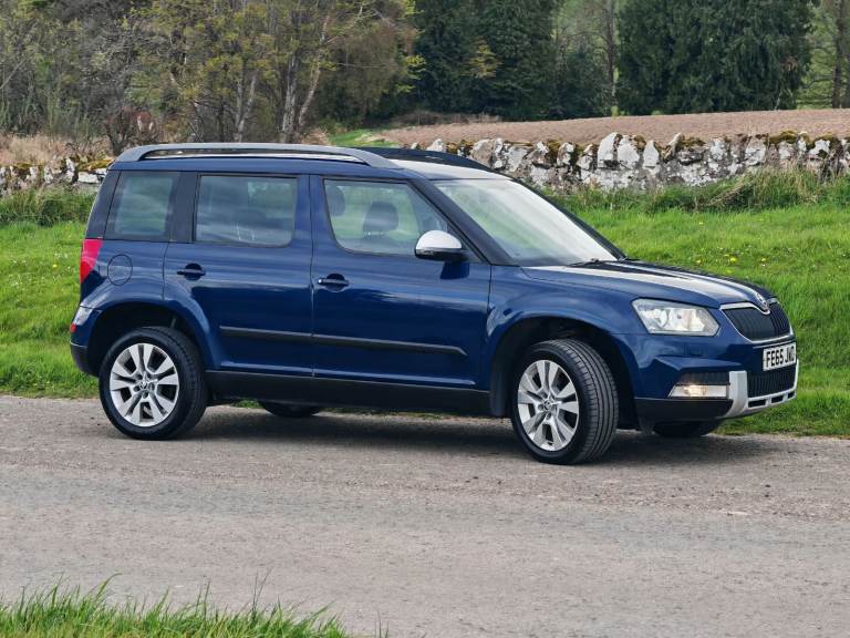 YETI OUTDOOR SE L TDI SCR 4X4 (2015) Price when new £25,345 Combined 55.4 mpg £200 Tax