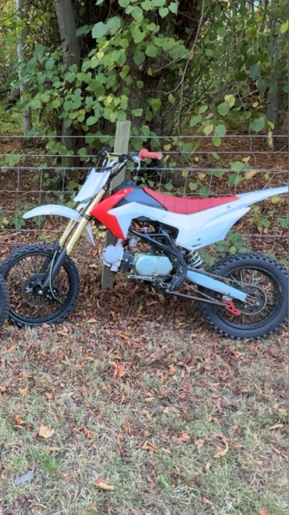 A.P.C Motor Company M2r