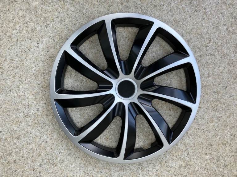 17-inch wheel trims - NRM Quad Bicolour (Black/silver) - box of 4 - NEW