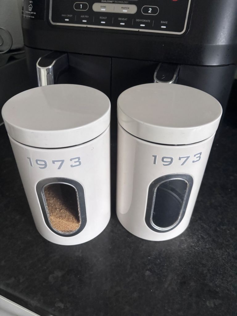 Airtight food storage