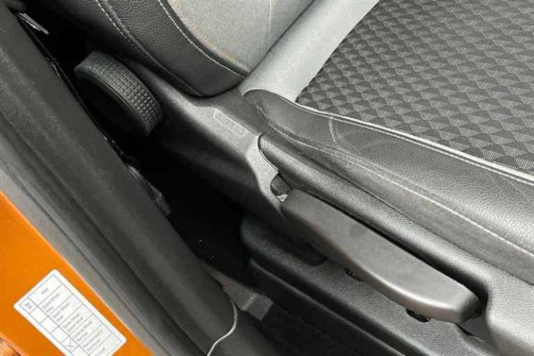 2019 Vauxhall Crossland X 1.2T ecoTec [110] Tech Line Nav 5dr [6 Spd] [S/S] HATCHBACK PETROL Manual