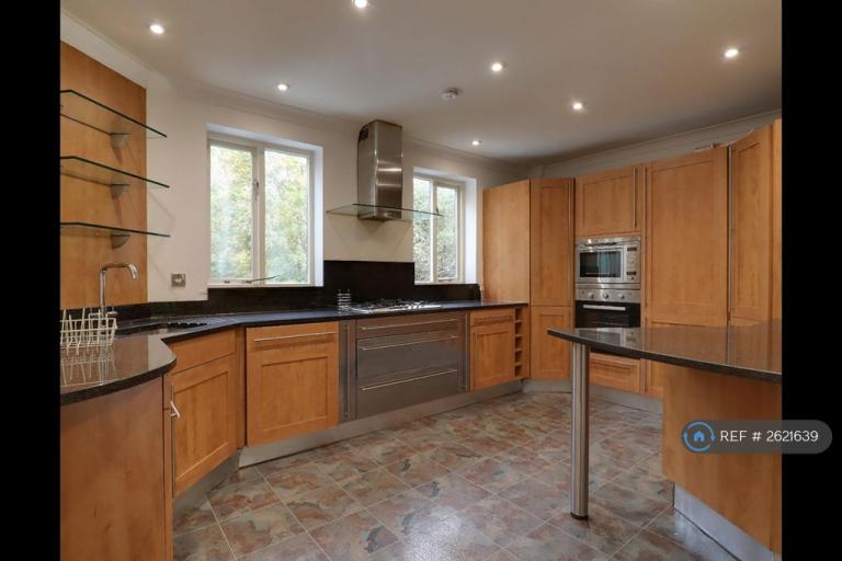 4 bedroom house in Palatine Road, Manchester, M20 (4 bed) (#2621639)