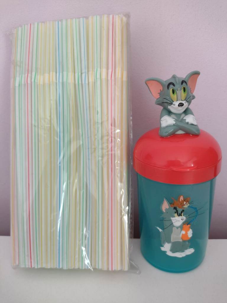New! Tom & Jerry Children's Drinks Beaker with a Large Pack of Drinking Straws. See photos & details
