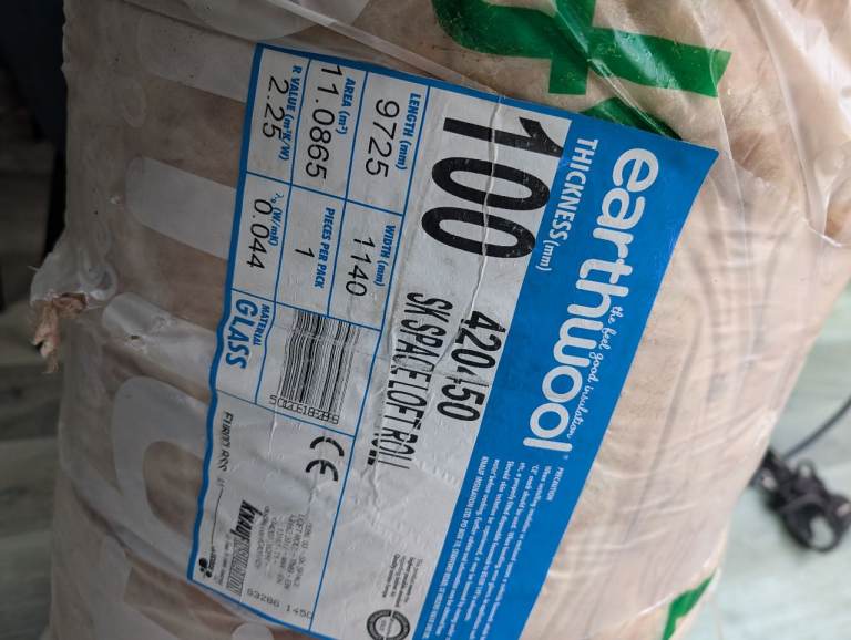 1 x 200mm and 1 x 100mm insulation rolls