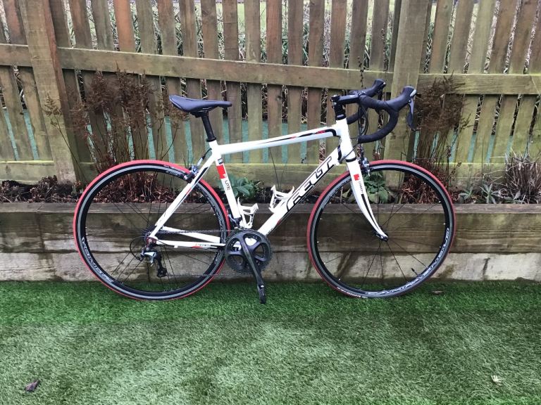 Felt Z100- £870 of upgrades - good condition-full rebuild in 2024 by Edinburgh bike fitting