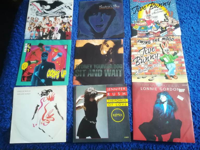 28x Vinyl 45 rpm singles