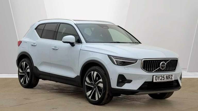 2025 Volvo XC40 2.0 B4P Ultra Dark 5dr Auto ESTATE PETROL Automatic