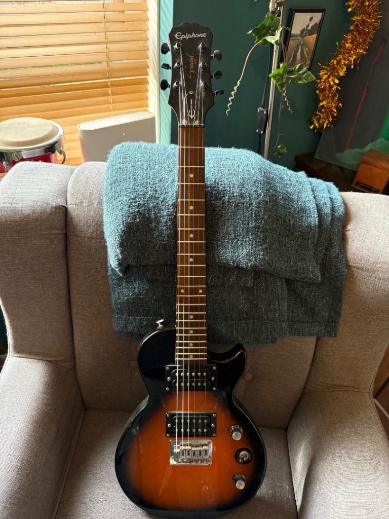 Epiphone Special