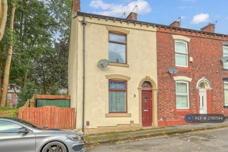 2 bedroom house in Park Lane, Oldham, OL8 (2 bed) (#2795584)