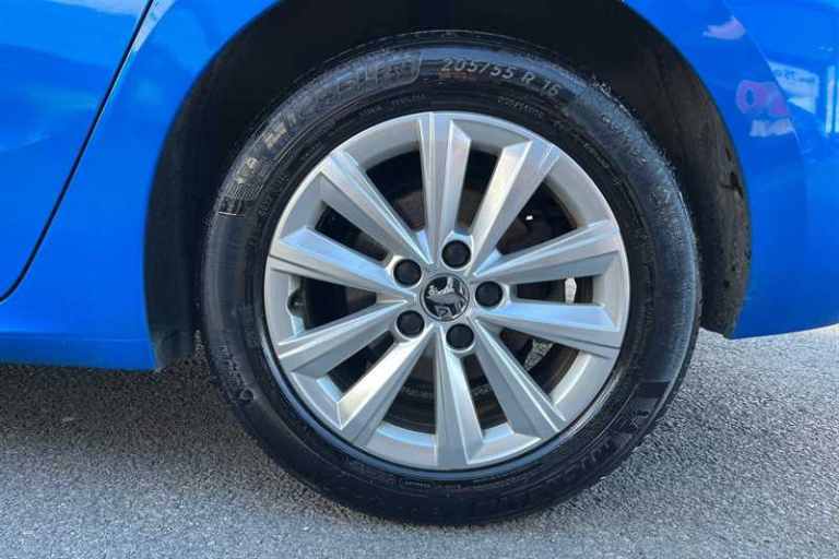 2022 Vauxhall Astra 1.2 Turbo 130 Design 5dr HATCHBACK PETROL Manual