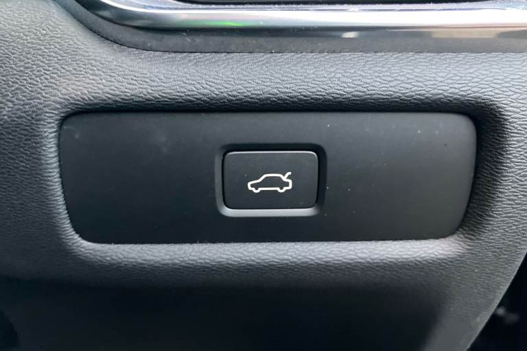 2022 Volvo V60 2.0 B3P Core 5dr Auto [7 speed] Estate PETROL Automatic