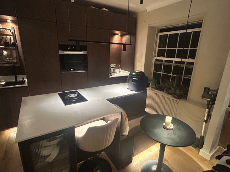 Short term 1-2 bed flat rental in Oval 5-25 August 