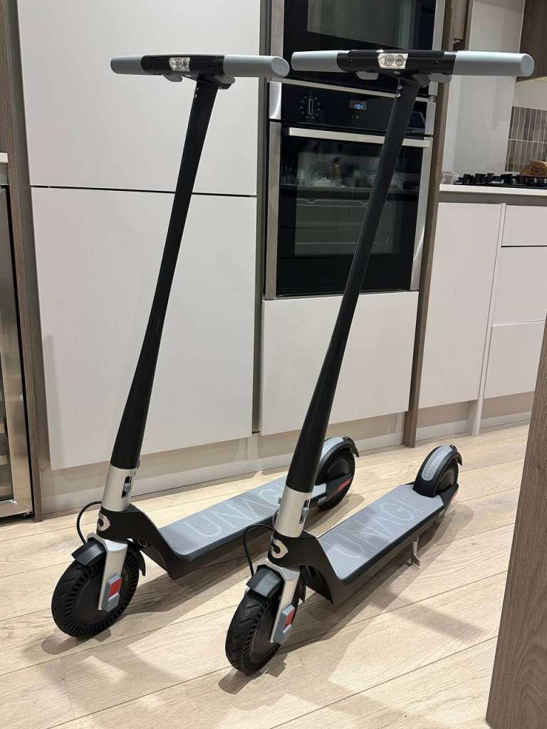 Unagi Model One E500 Electric Scooter Dual Motor Ultralight Foldable Black/Grey