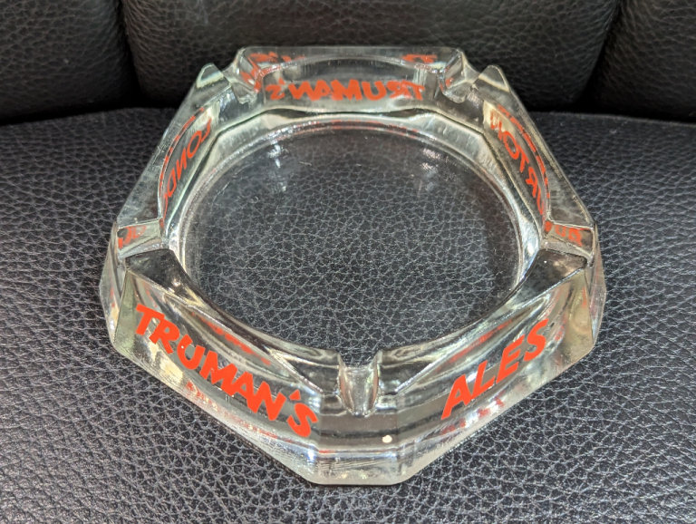 ORIGINAL VINTAGE TRUMAN'S ALES BURTON LONDON GLASS ASHTRAY 5 SIDES 14cm W 3cm H