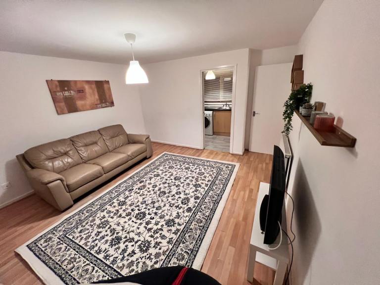 one-bedroom Flat for rent In Cardiff Bay 